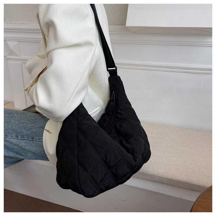 Winter messenger bag women dumpling bag lightweight small shoulder armpit bag