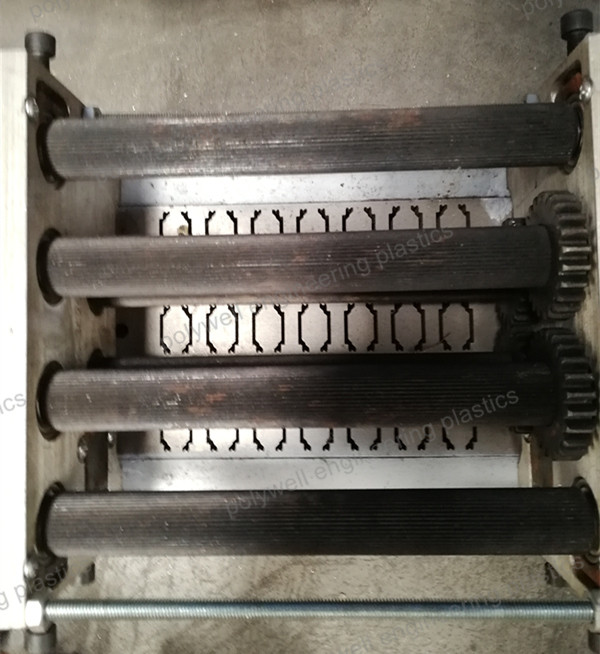 Extrusion Mould of PA Heat Insulation Strips Extruder Machine