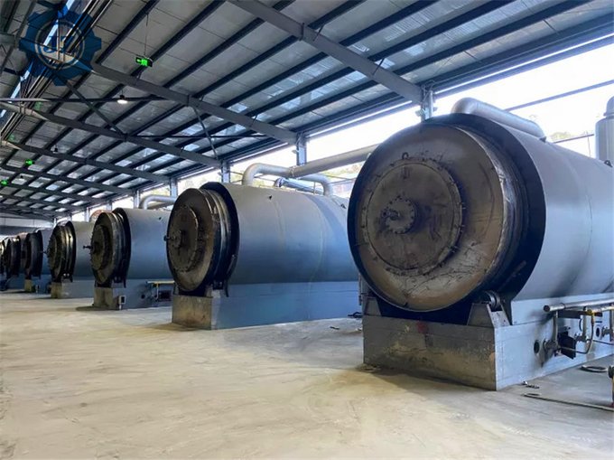 30tons Continuous PLC Automatic Control Waste Tyre/Plastic To Oil Furnace Unit
