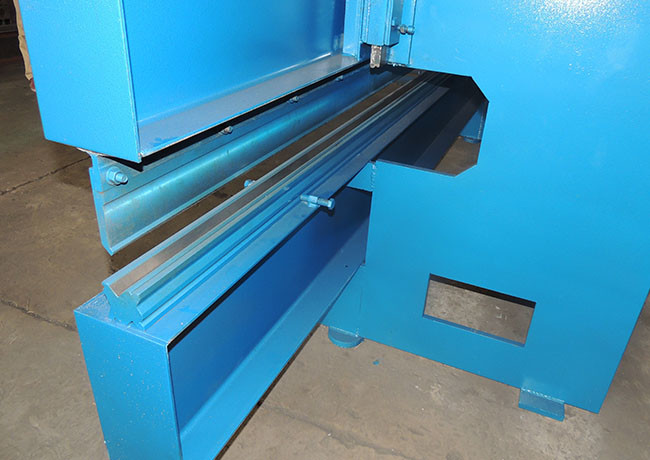 1mm Thickness Metal Bending Machine Size 4.2*1.2*1.7m Without Frame Limit