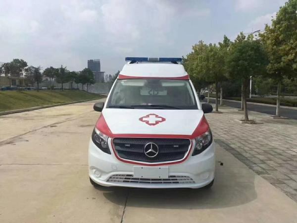 4*2 Mercedes Benz Hospital Emergency Vehicle Patient Transition ICU Ambulance