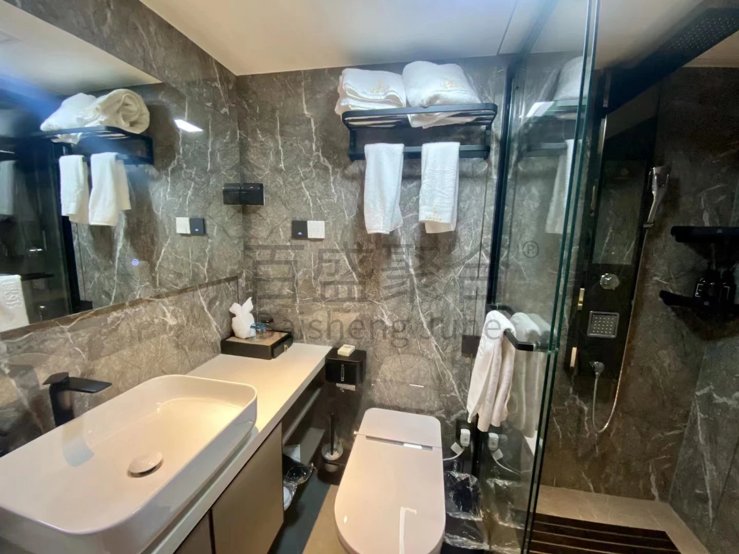 Villa Landscape Decoration Prefab House with Modular Container Home and Space Bed