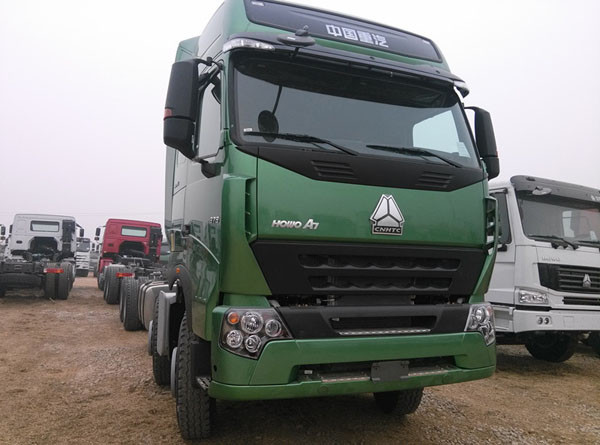 251 - 450 hp howo 6X4 tractor head truck with HW76 / HW79 Cabin