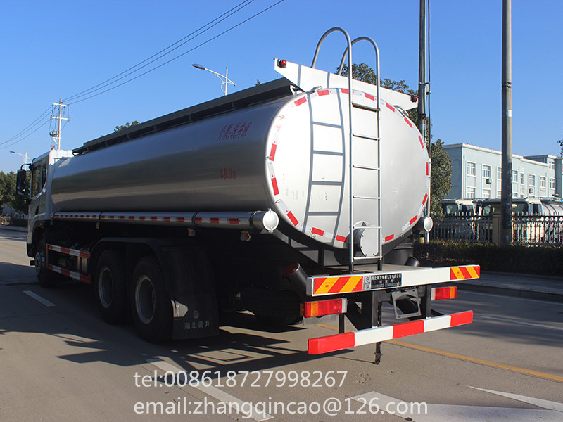 Dong Feng 22 Cubic Meter Liquid Loaded Vehicle