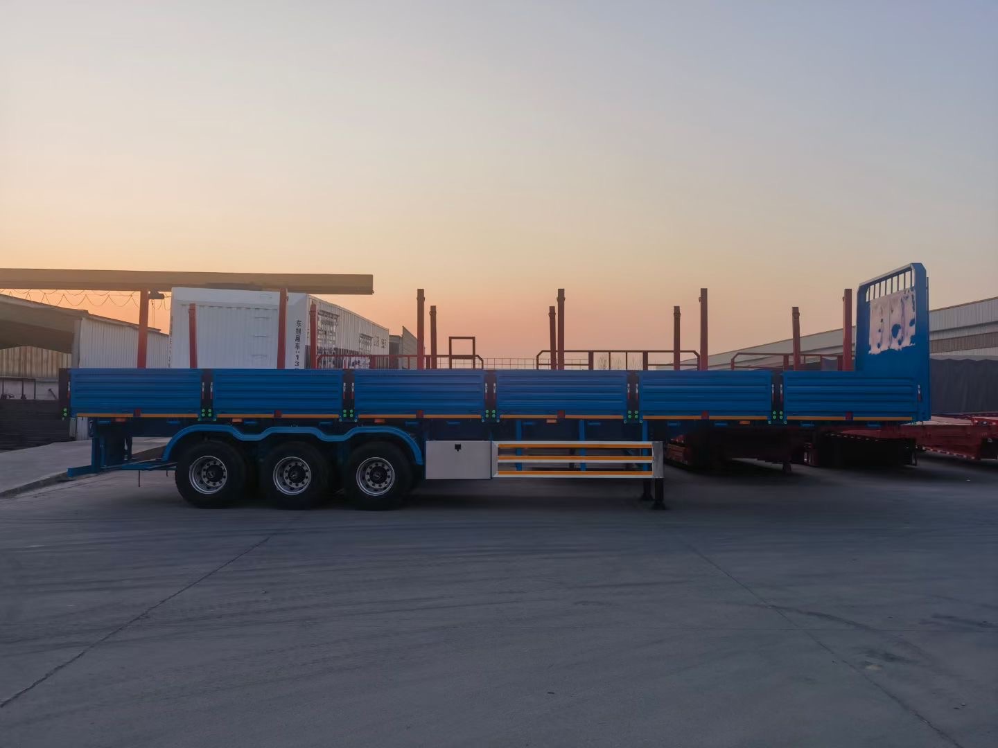 CIMC 3 axle 12400*2610*1550mm customized Design for Timber Coil and Steel Container Haulage Side Column Flatbed Semi Trailer