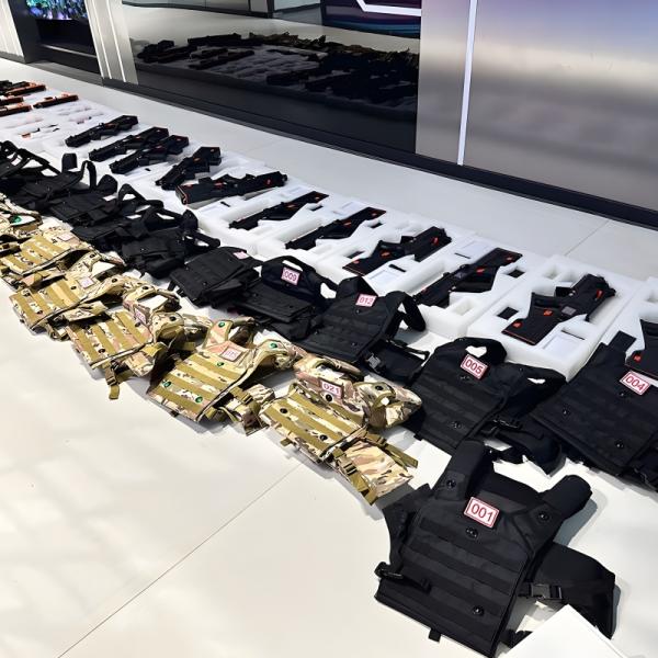 Interactive CSGO CQB War Games Laser Tag Equipment with Wireless Multiplayer
