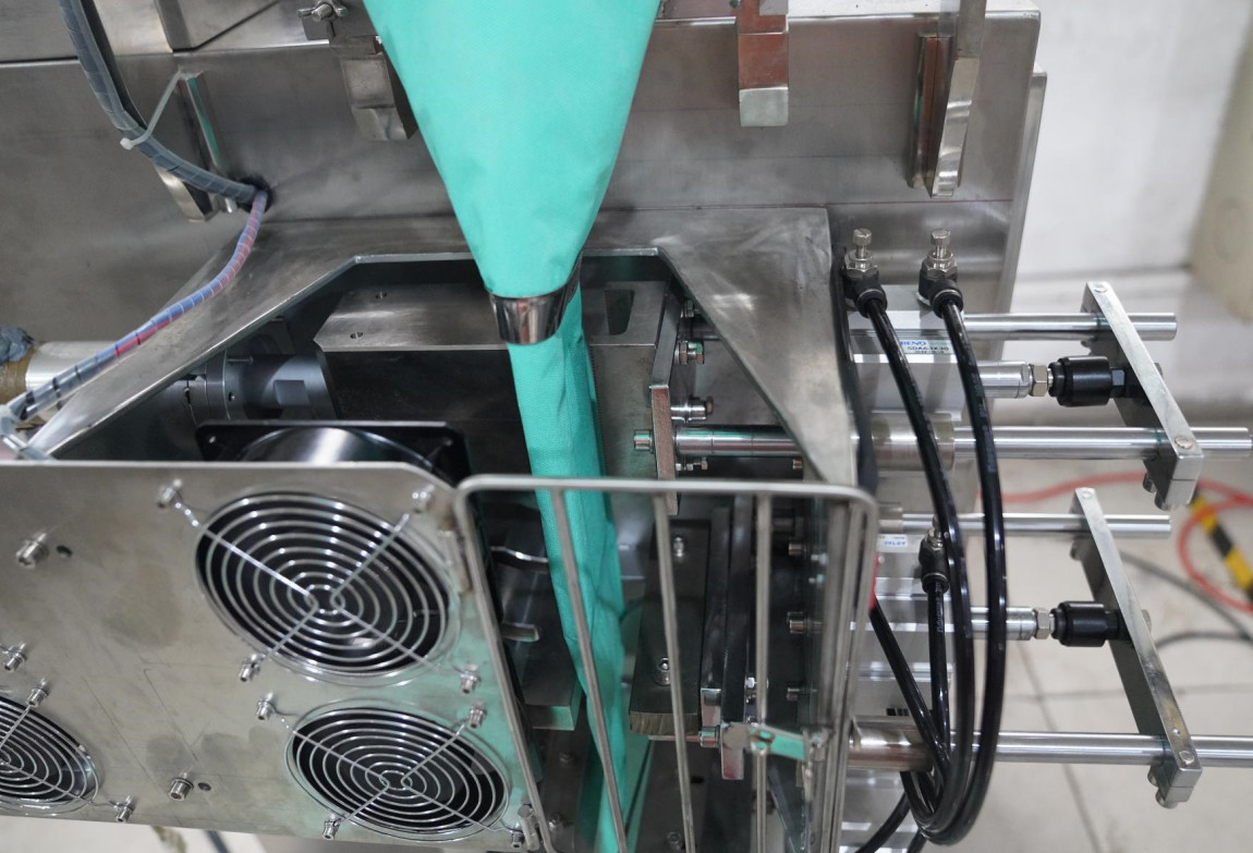 Customized Automatic Ultrasonic Sealing Packaging Machine For Car Desiccant Bag Bed Sachet Sofa