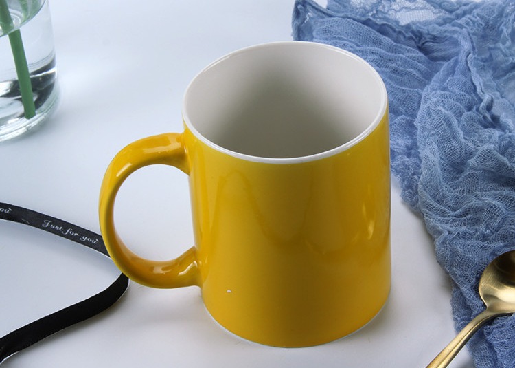 11 Ounce Ceramic Mug Cup For Tea Cocoa Mulled Drinks