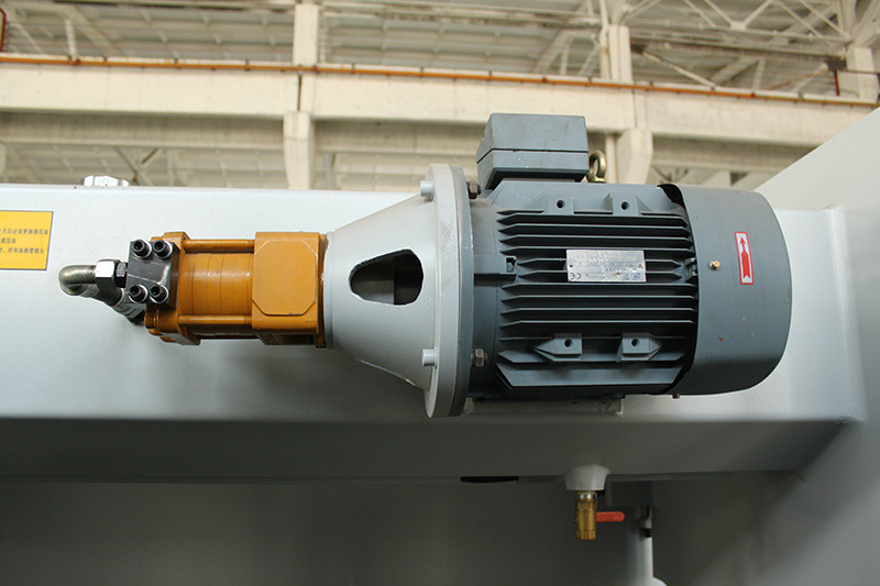 8mm CNC Sheet Metal Hydraulic Shear Cutting Machine 3200Mm