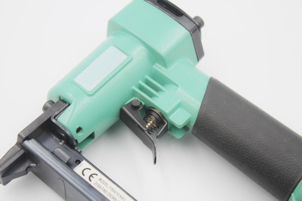 Top-Rated Durable 21 Gauge Fine Crown Air Pneumatic Staple Gun (Green) Air Stapler 8416 for Furniture Decoration