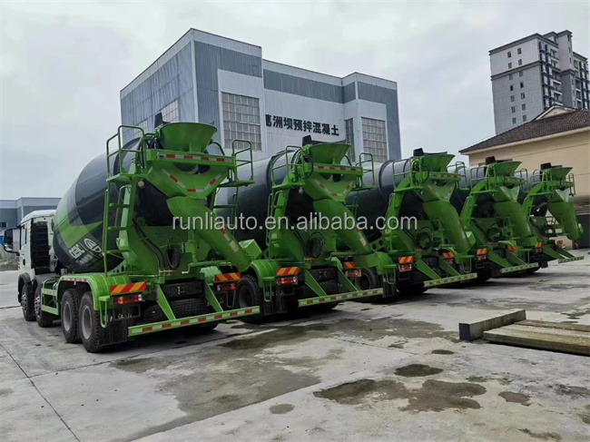 China 16m3 8x4 Concrete Mixers Trucks Selfloading Howo Concrete Mixer Truck
