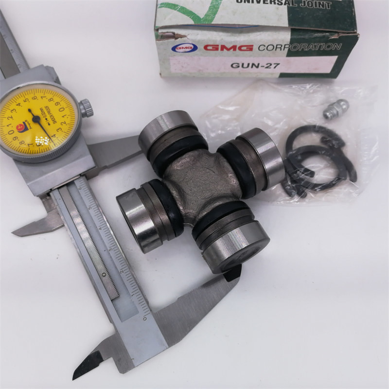 Guh-62 Guh62 Auto Parts Cardan Shaft Universal Joint 20Cr / 20CrMnTi Material