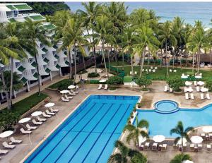  SGS 115x240mm Swimming Pool Ceramic Tiles White Mosaic 6mm Private Pool Manufactures