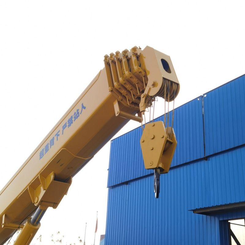 21 Meters Boom Mobile Spider Crawler Crane 12 Ton For Heavy Loads