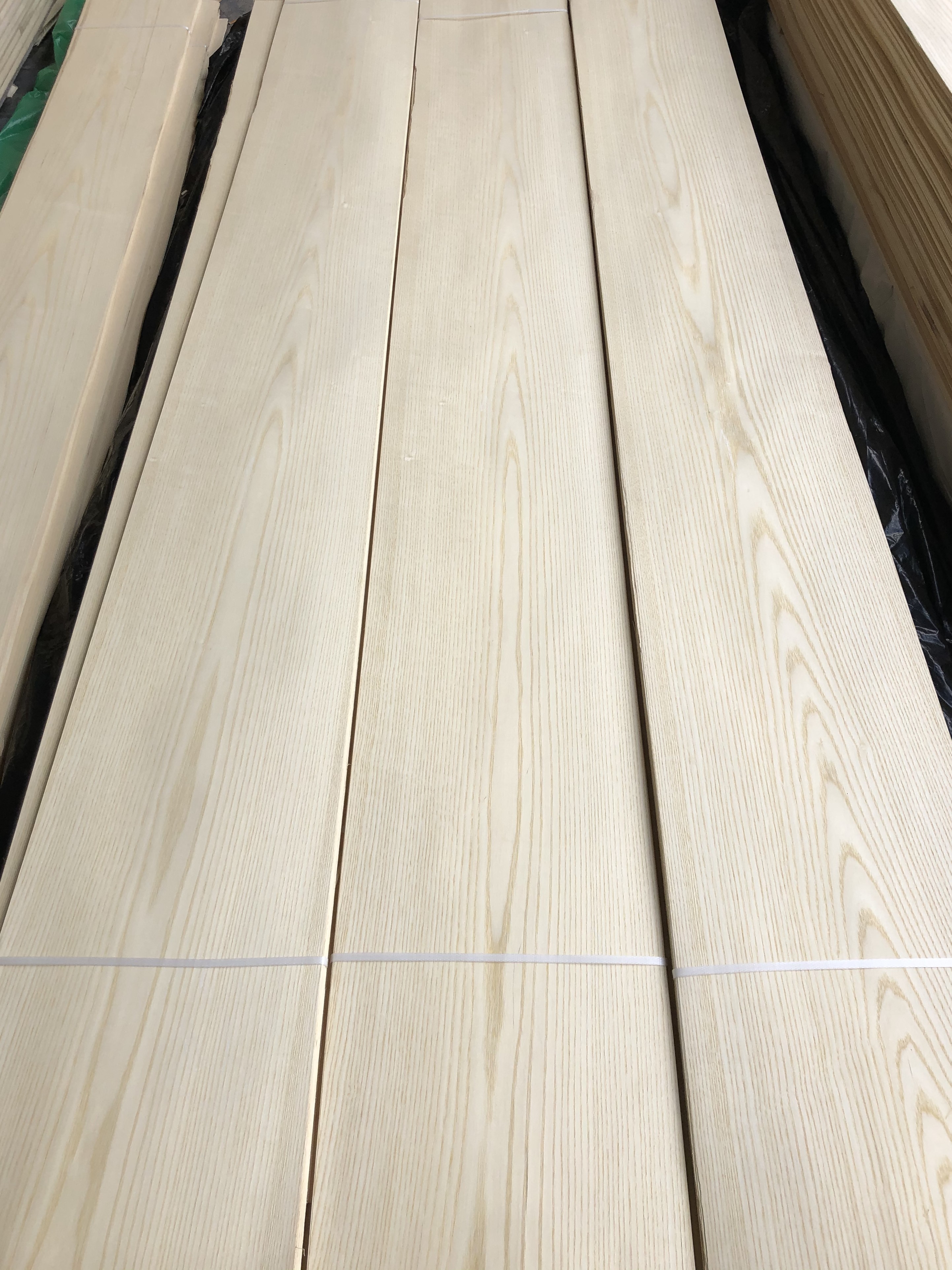 Factory Supply Natural White Ash Wood Veneer Sheet American White Ash Veneers Wood for Furniture
