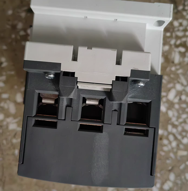 AX95-30 ABB Ac contactor Efficient reliable low-voltage control solutions