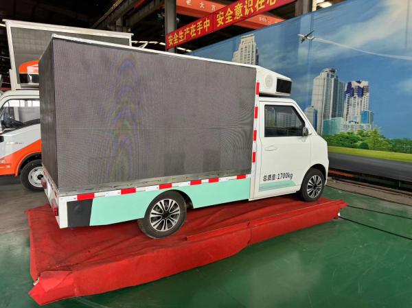 Rental Die-Cast Aluminum HD Outdoor P4.81 Mobile Truck LED Display, 250*250mm