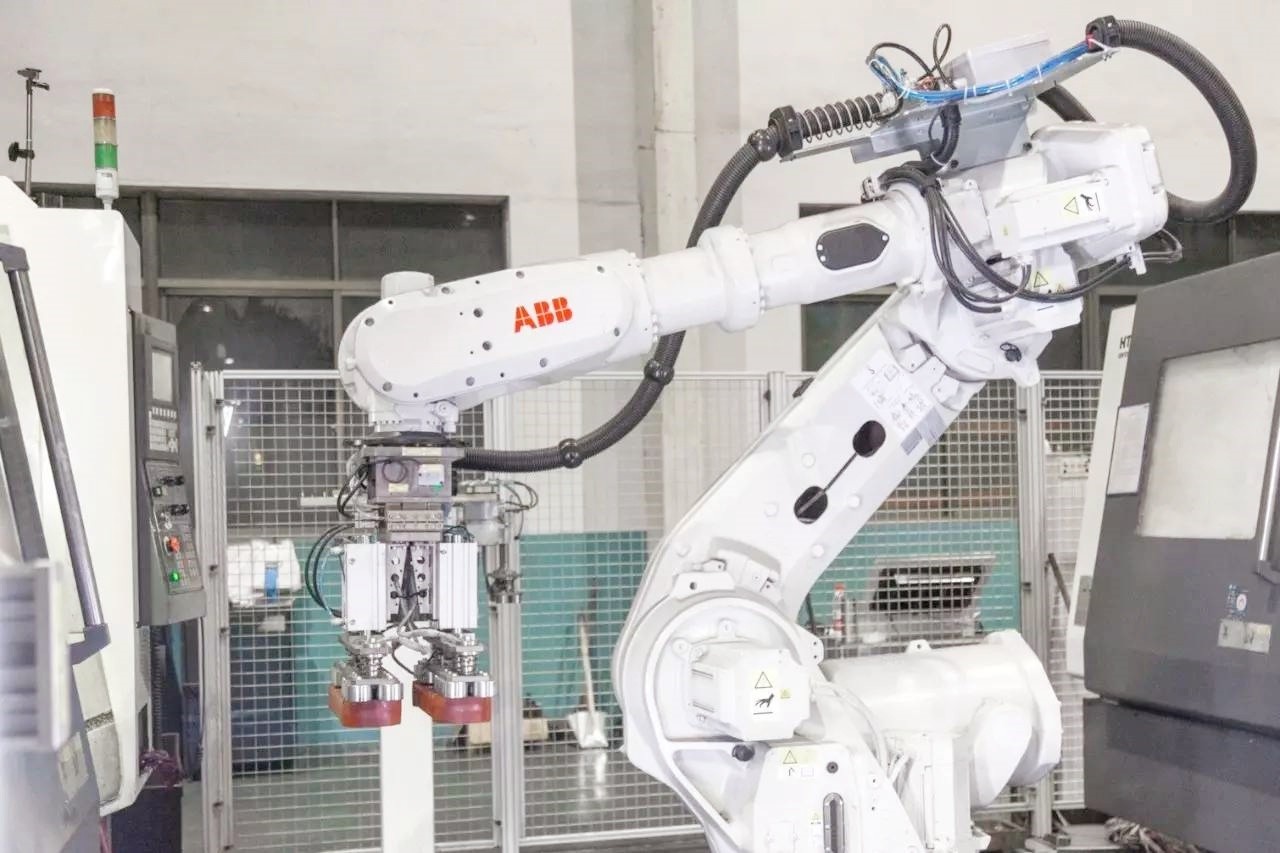 Programmable Robotic Arm 150kg The Key To Efficiency And Accuracy In Manufacturing