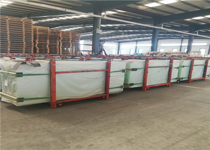 High Transmittance Tempered Solar Glass Low Iron Mistlite Customized Size