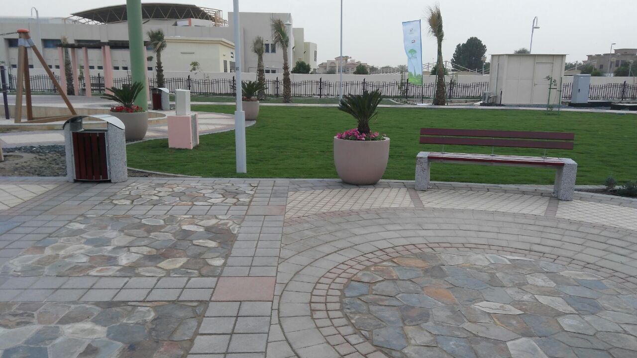 Surface Mounted 120L Garbage Bin , Metal Trash Can With Two Galvanized Plate Liners