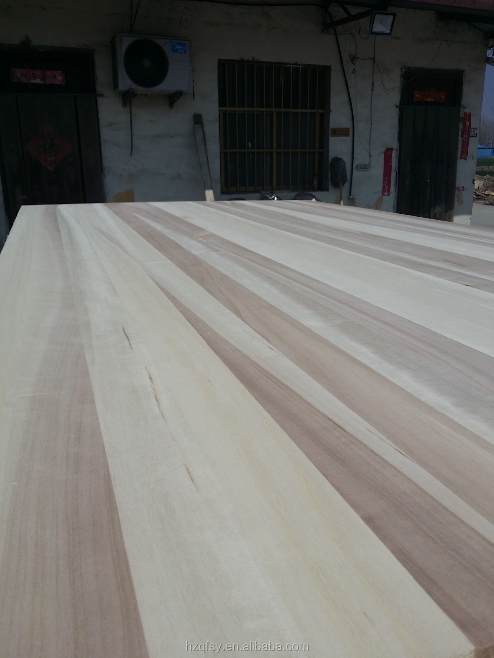 Natural Texture Solid Wood Furniture Poplar Paulownia Pine Plank Edge Glued Board