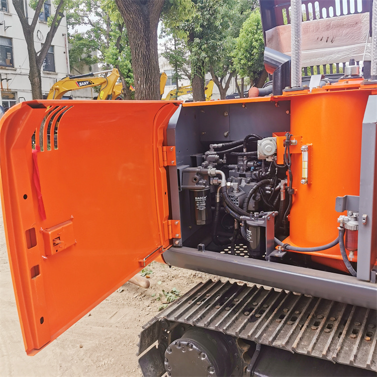 Original Japan Hitachi ZX120 12 Ton Crawler Excavator with Good Condition in Shanghai