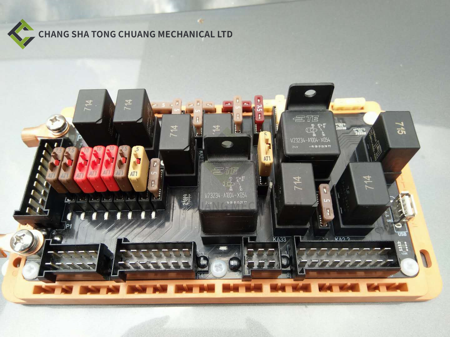 Electrical Spare Parts for Zoomlion Concrete Pump Truck, Integrated Control Module 24VDC \ PA66 \ ZN205 1020201810