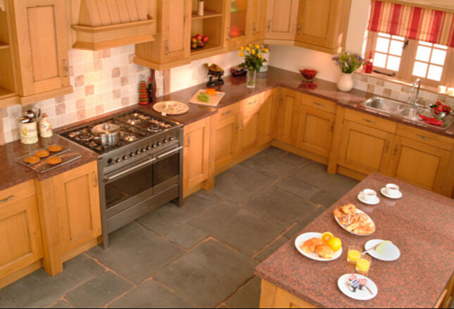 G562 Red Polished Granite Stone For Wall Cladding Floor Tiles