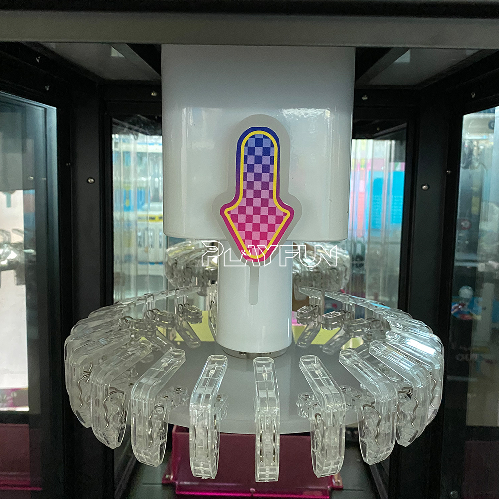 Brazil Popular Arcade Clip Mini Game Machine Lucky Clip Prize Machine 24 Clips Coin Operated Machine