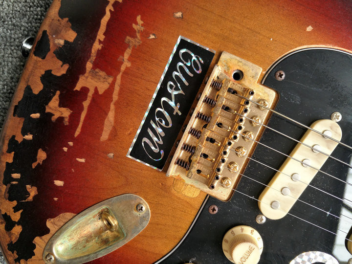 High Quality The new handmade remains ST SRV electric guitar,Do old electric guitar,Real photo,Free shipping