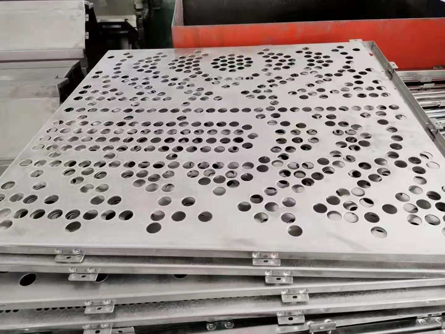 Stainless Steel Decorative Perforated Sheet Metal Hexagonal 10mm Hole 3.5m Width