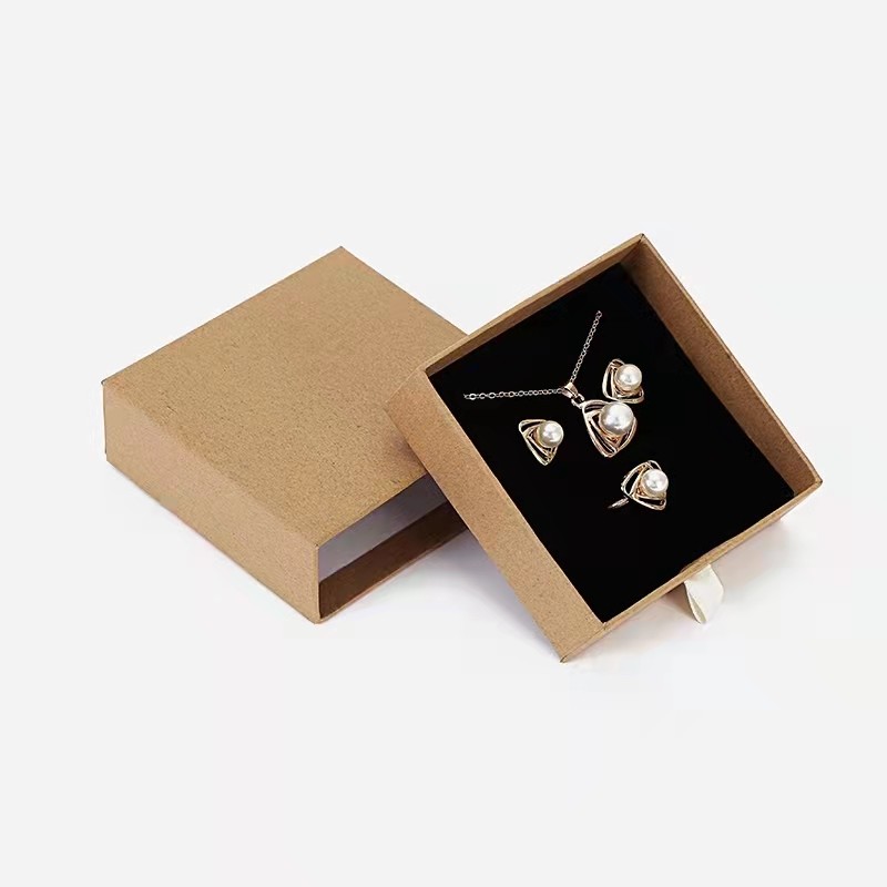 Glossy / Matte Finish Jewelry Fancy Packaging Box For Rings Necklaces Earrings Pendants Set