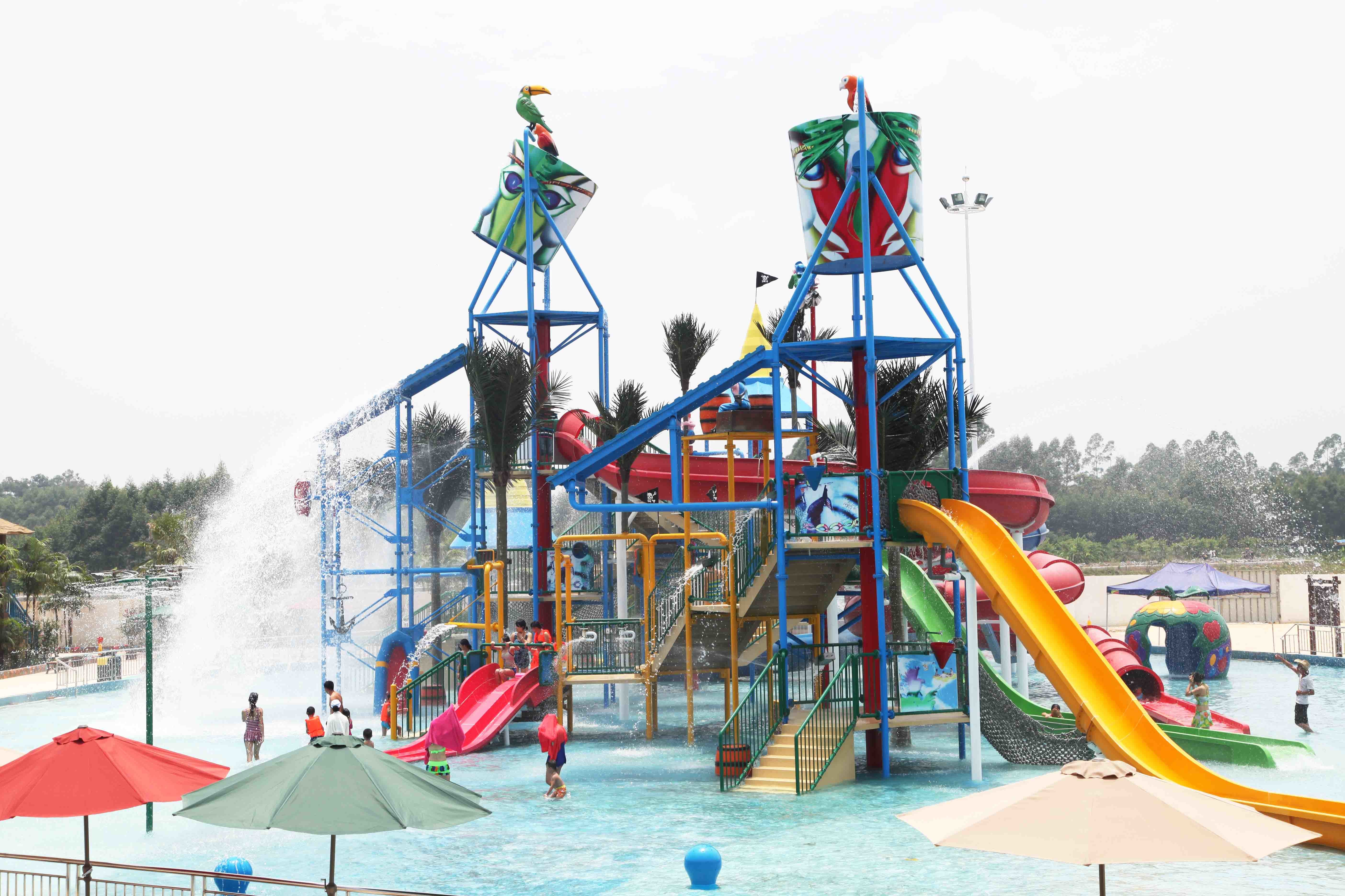 Gaint Fiberglass Water House Aqua Park Games With Water Slide For Family Fun