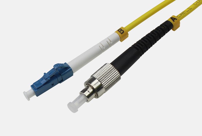 700 3.0mm Fiber Optic Patch Cord / Simplex LC To FC Patch Cord ROHS Certified