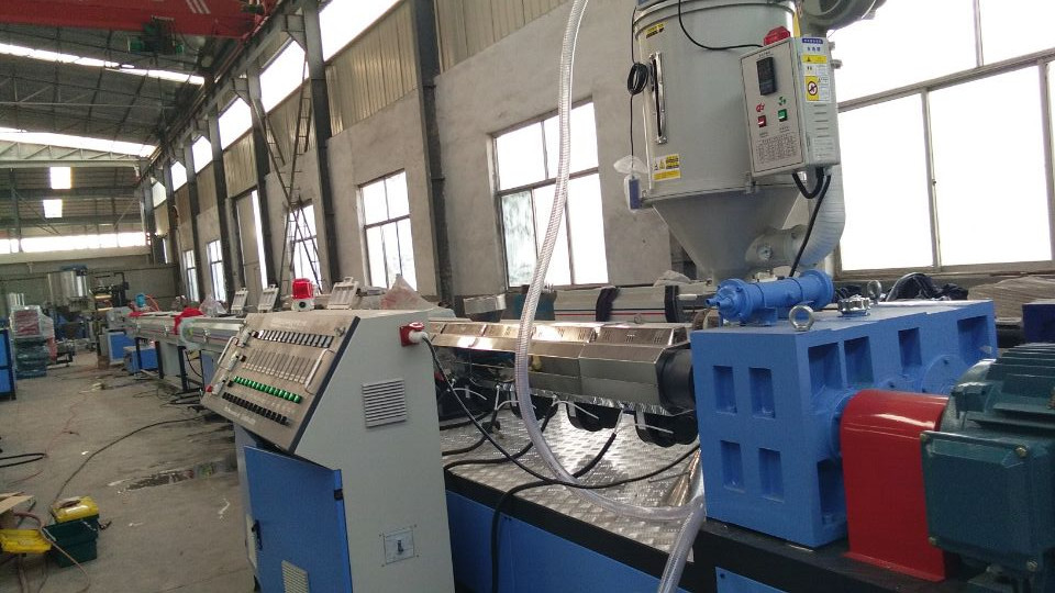 PE Sewage Pipe Plastic Extrusion Line With 150KG/h - 1500KG/h
