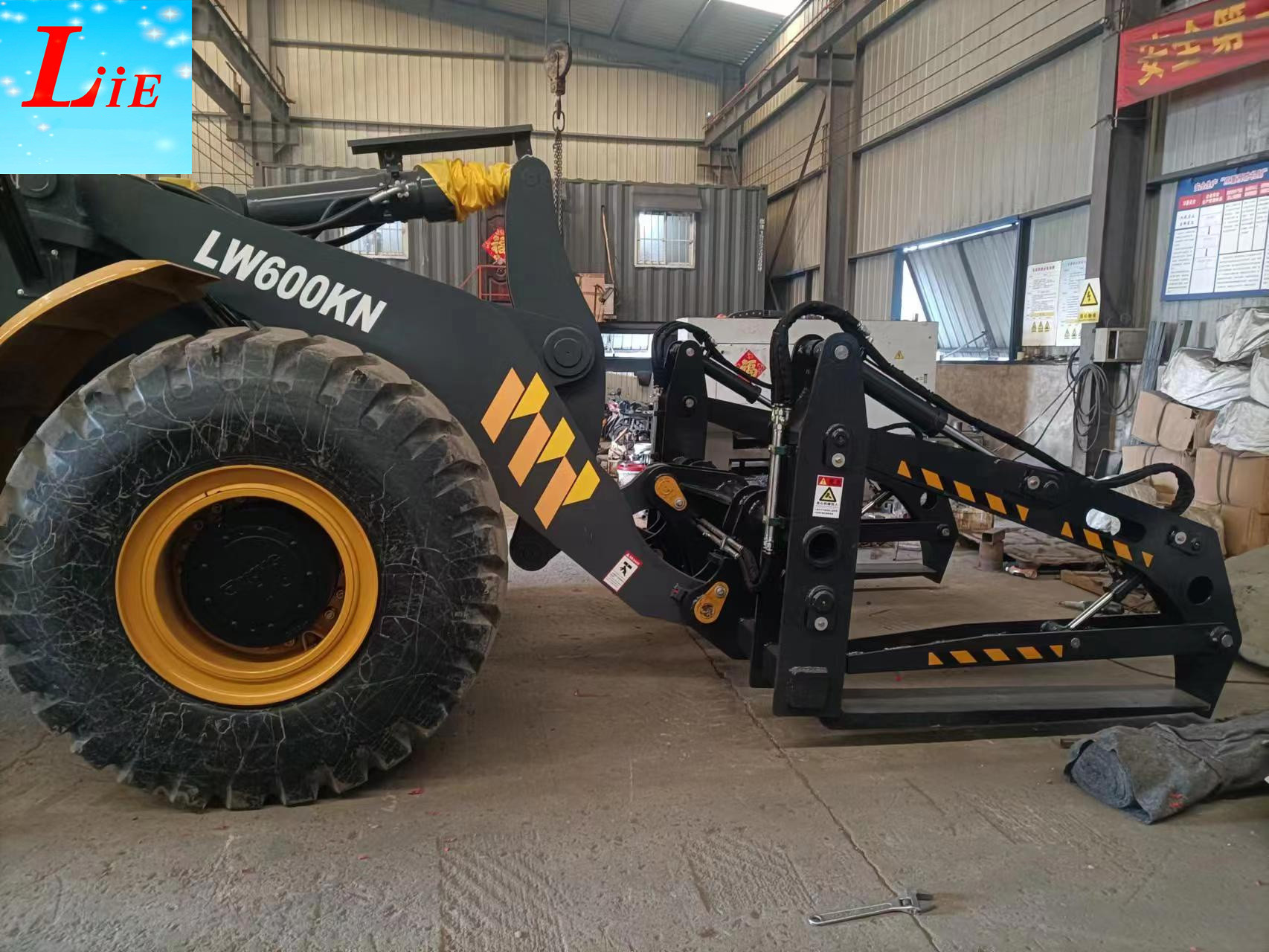 3 Ton Wheel Loader grapple loader With Grass Grapple 1.8CBM Front End Wheel Loader