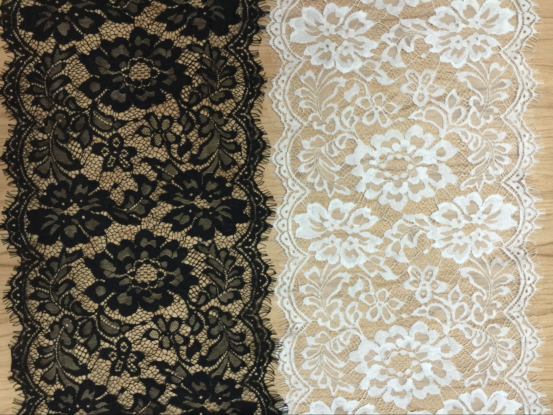 18cm 2017 New Fashion Lace Border Strench Lace Edge in Black/Ivory color