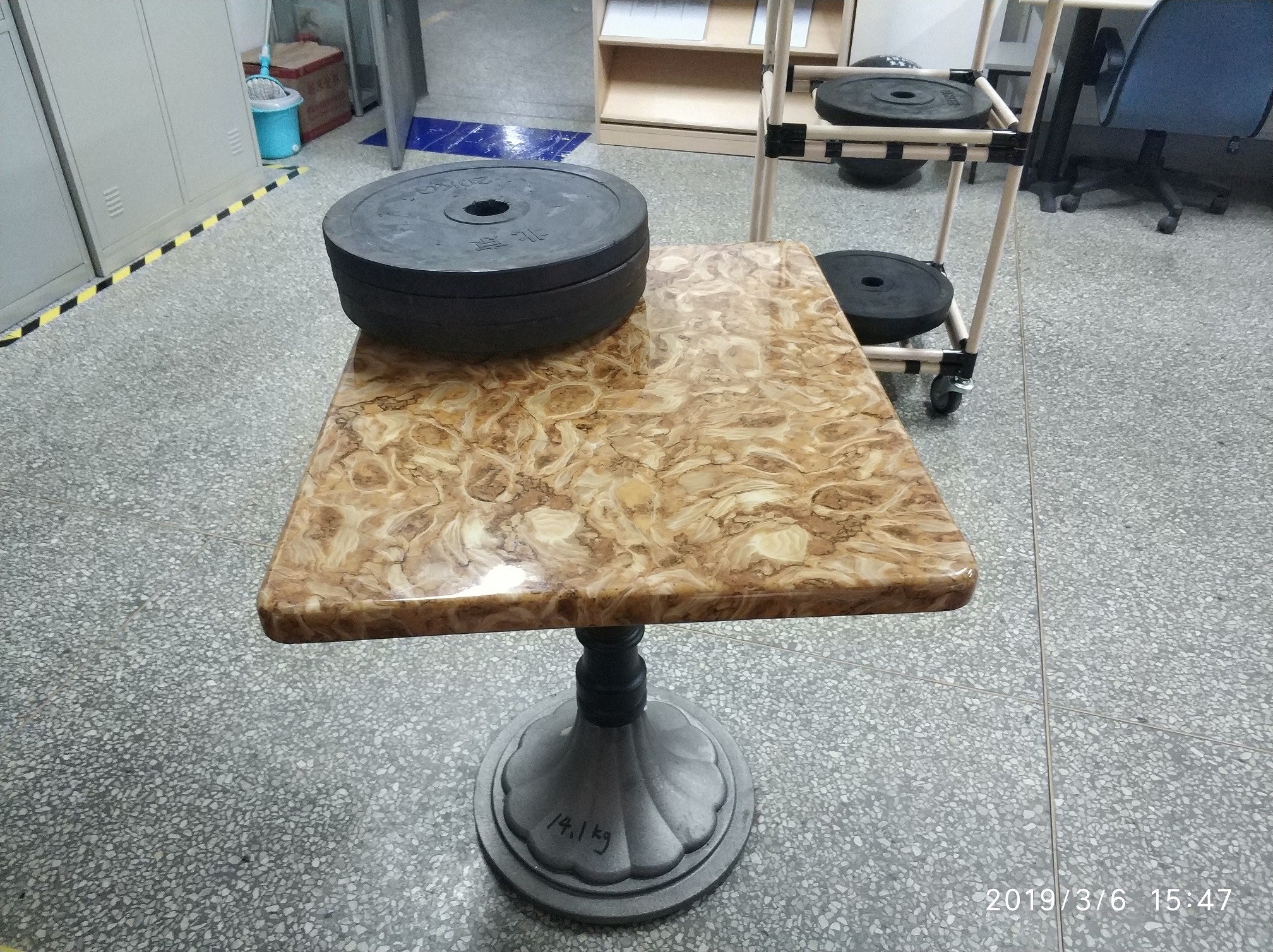 Metal Cast Iron Restaurant Table Bases / Powder Coating Tulip Table Base