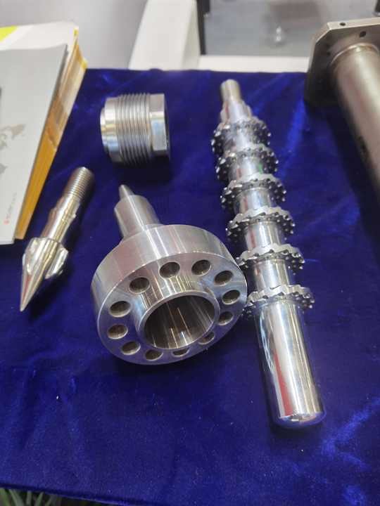 OEM Automatic Injection Molding Machine Screw Barrel Screw Tip Check Ring And Nozzle