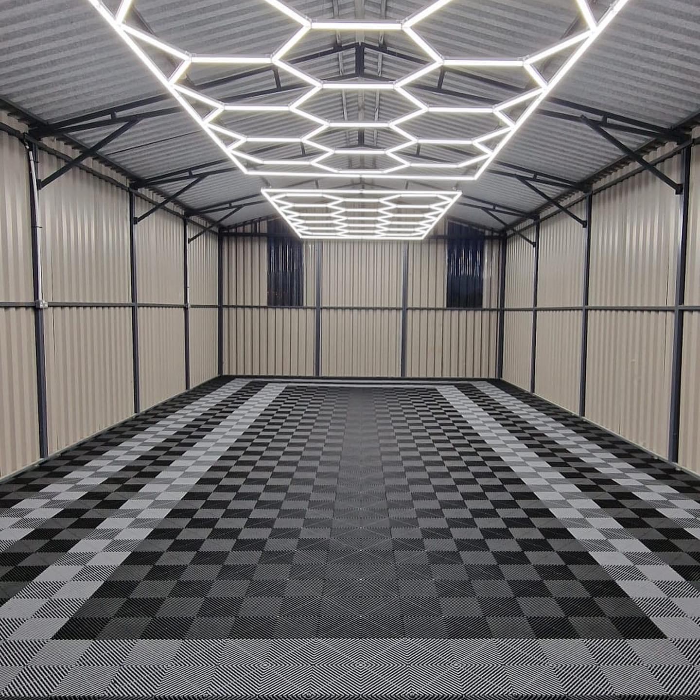 Water Resistant 18mm Polypropylene Garage Floor Tiles For Gyms And Workshops
