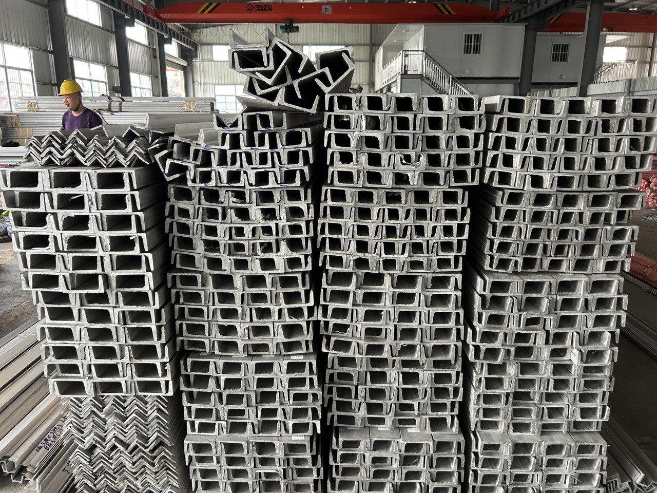 ASTM 201 C Stainless Steel Profile SS400 Heat Resistant Hot Rolled Polished