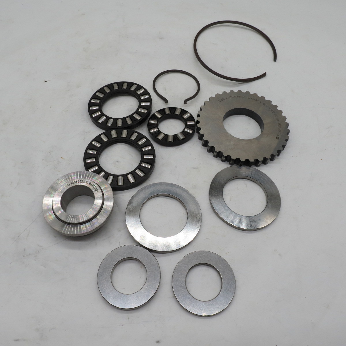 Hot selling bearing 1358010007Hot selling bearing 1358010007