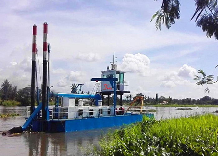 how does a cutter suction dredger work?