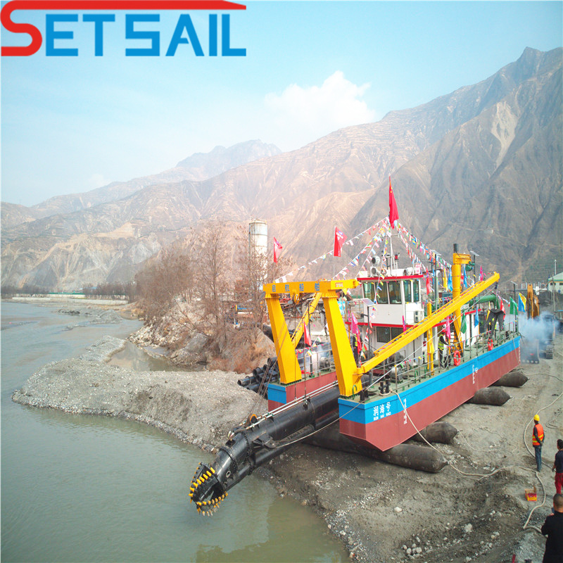 32inch Water Flow 7500m3 Cutter Suction Mud Dredger for River Sand