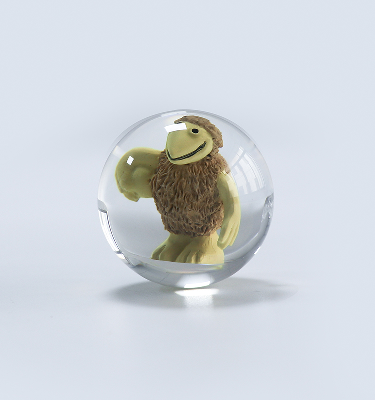 China source manufacturer of epoxy resin ball custom ball crafts inside clear resin ball supplier