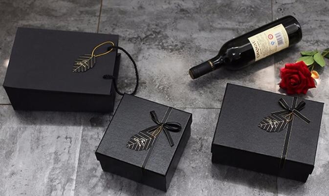 Free sample Luxury velvet drawer packaging perfume custom paper box with logo stamping golden,headband packaging box for