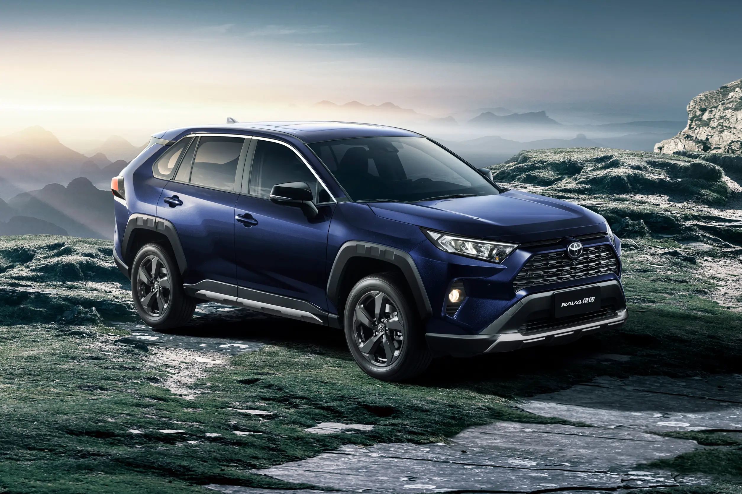 180km/h Max speed Toyota Petrol Car RVA4 5 Door 5 Seats SUV