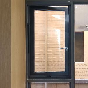 Simple And Practical Retractable Window Blinds Plastic Handle Fiberglass Mesh