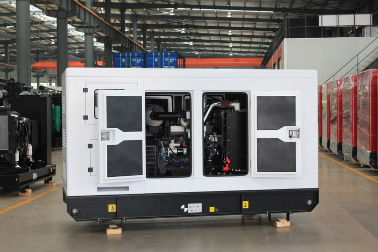 Water Cooled 125KVA 100KW Cummins Silent Diesel Generator