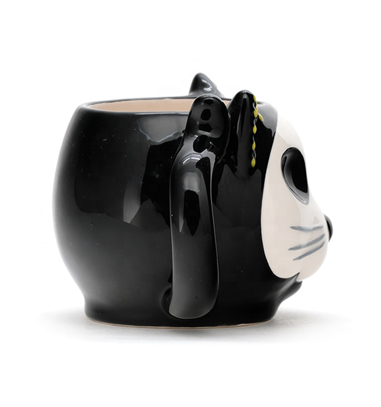 Best Selling Cute Earthenware 3d Cat Shaped Animal Ceramic Mugs Design With 3D Handpaint